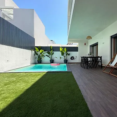 Priv Pool, 10min Beach, Near Lisbon Villa